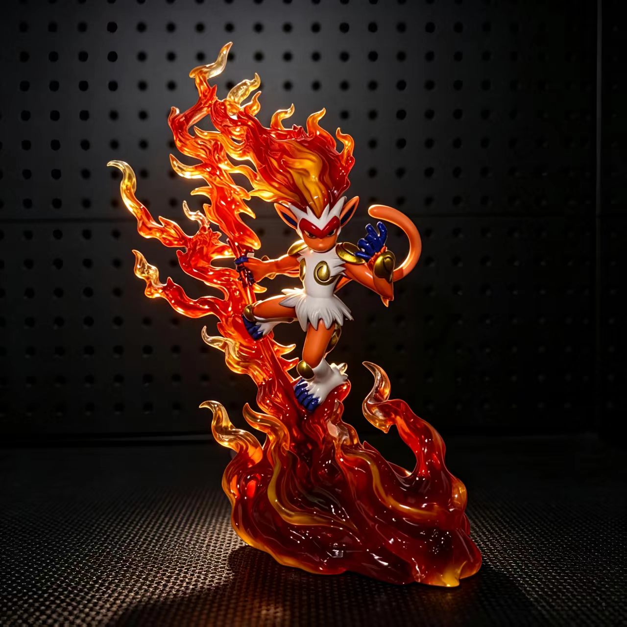 Popular Anime Merchandise - Figura de ação do personagem Infernape,